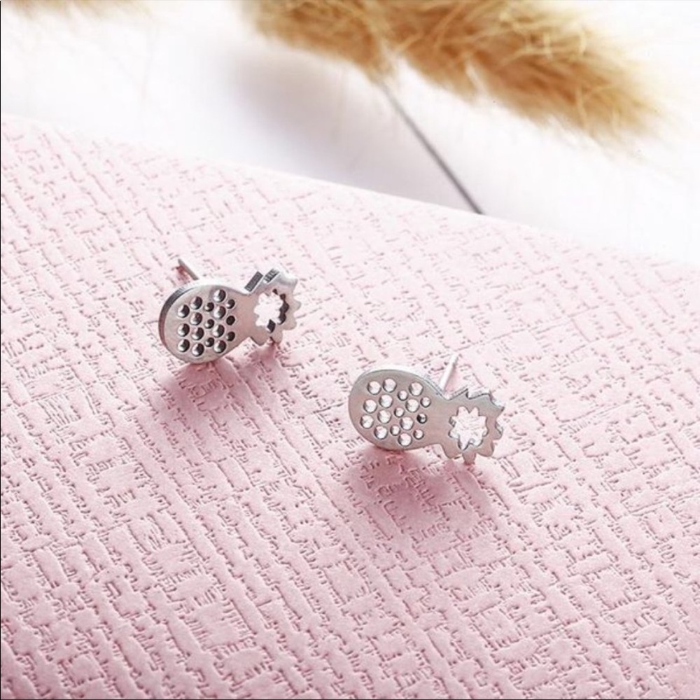 Silver tone pineapple earrings